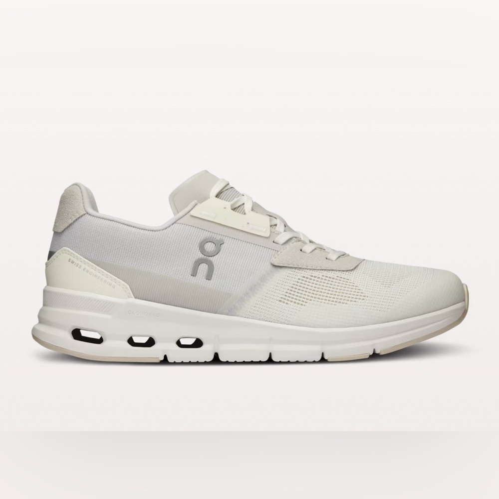 On Running Clouddrift Sneakers